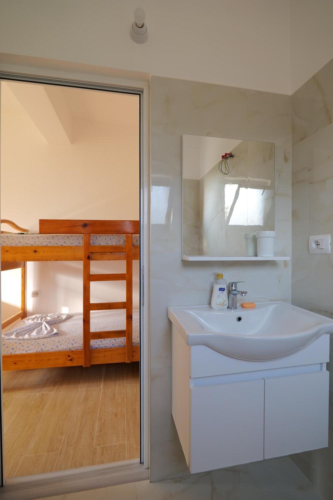 Tropikal Freskia Bunec Sarande Exterior photo