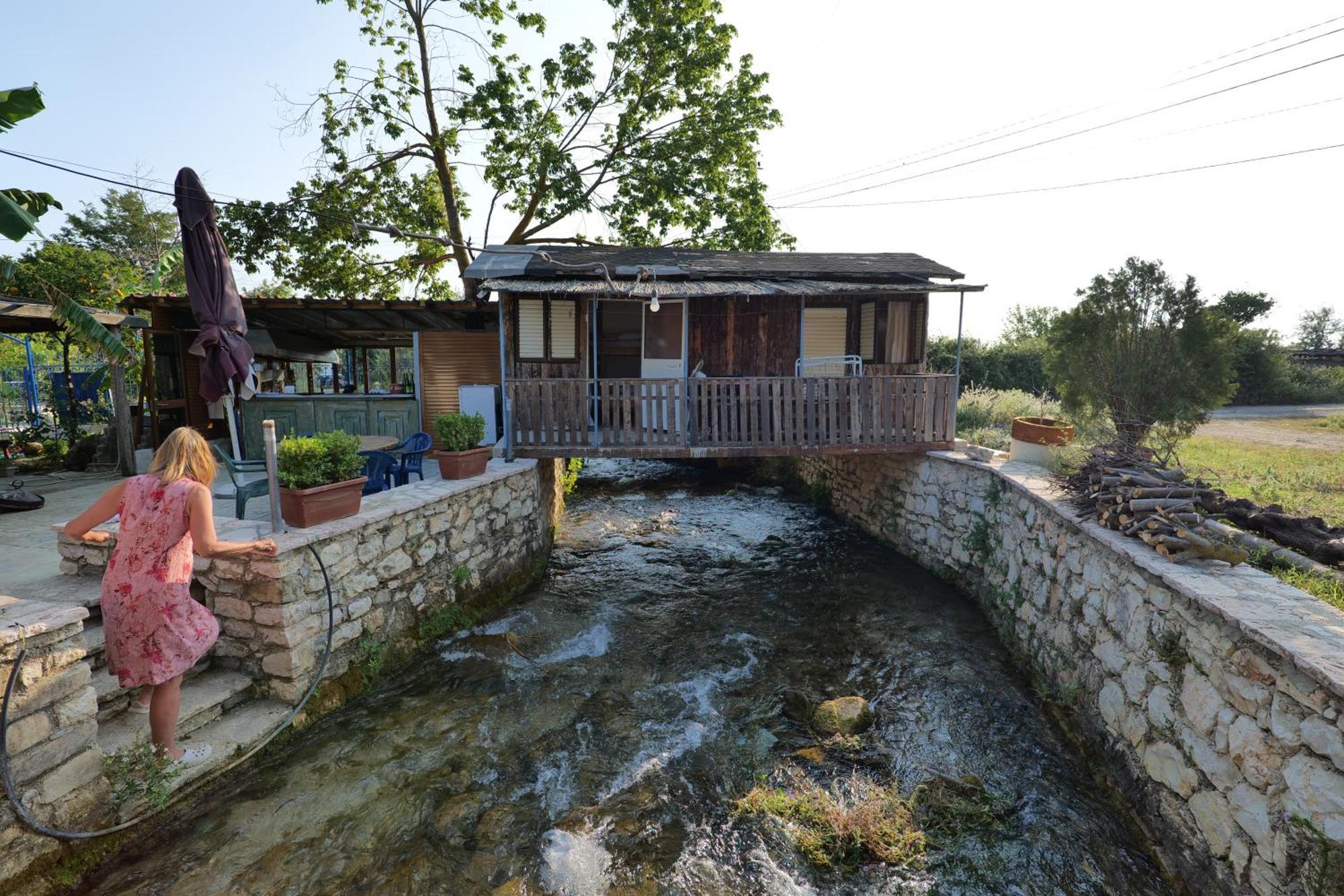 Tropikal Freskia Bunec Sarande Exterior photo