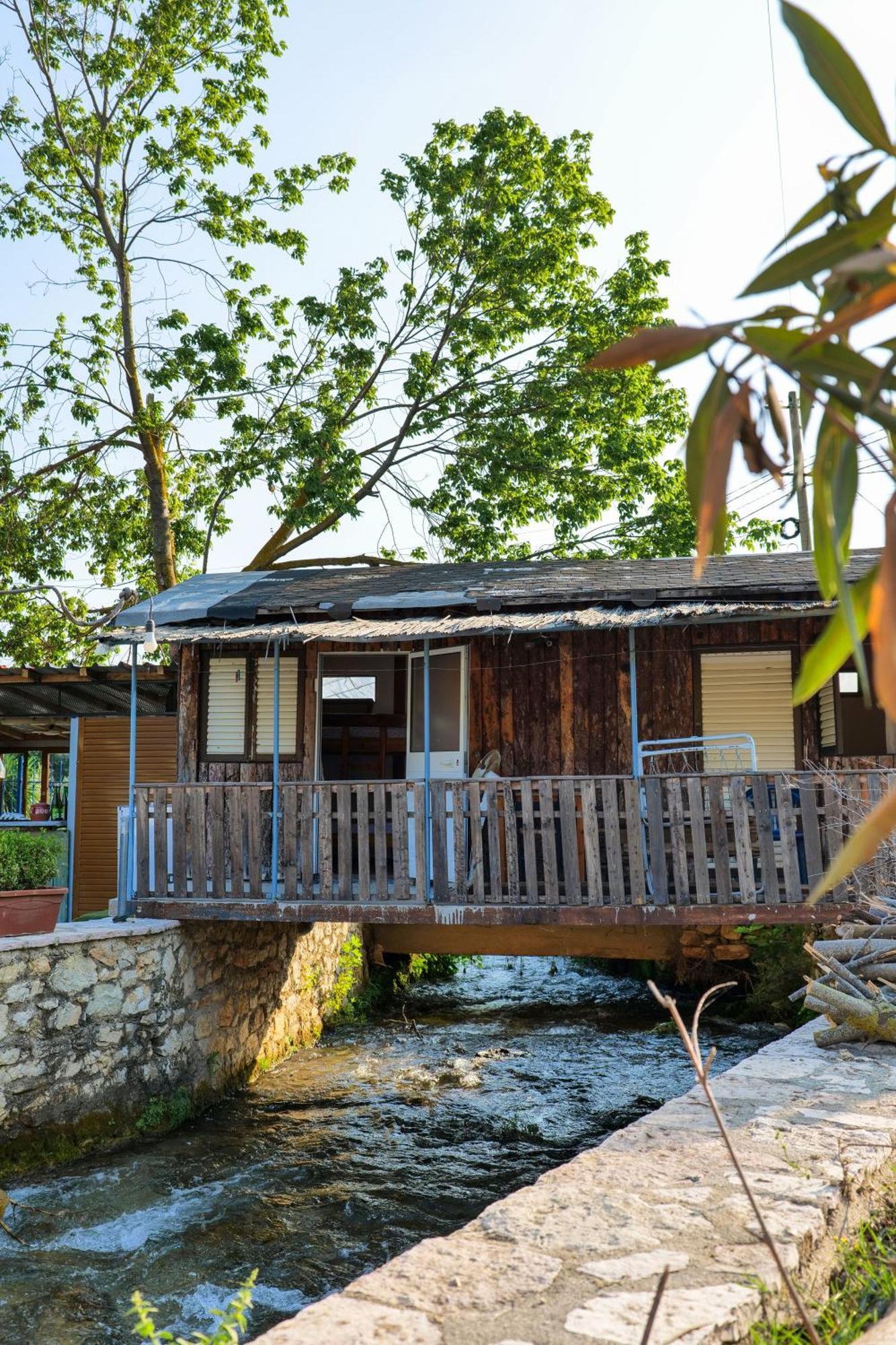 Tropikal Freskia Bunec Sarande Exterior photo